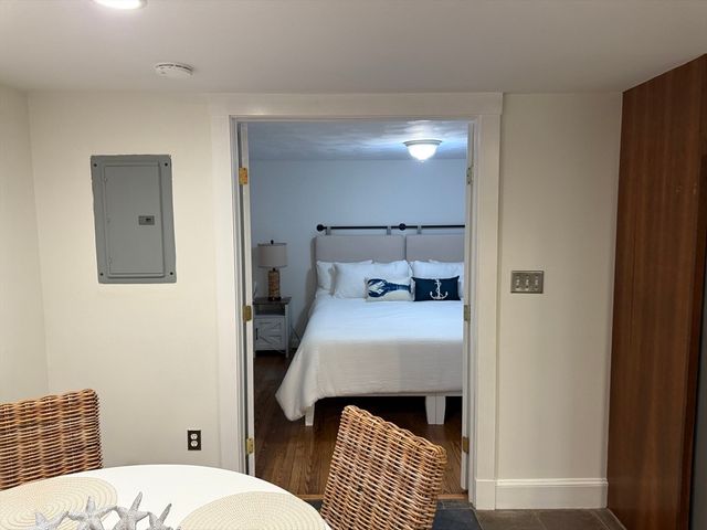 26 Summer 4, Marblehead, MA 01945