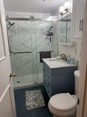 26 Summer 4, Marblehead, MA 01945