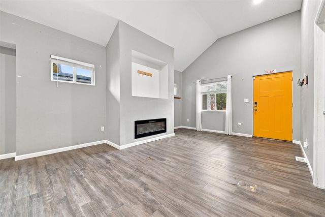 39 Cedarhurst Place, Detroit, MI 48203