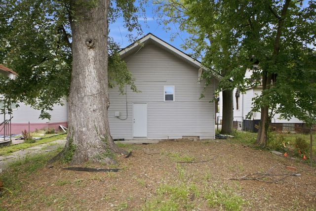 39 Cedarhurst Place, Detroit, MI 48203