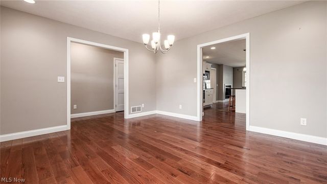 2435 Freedom Lane, Zanesville, OH 43701