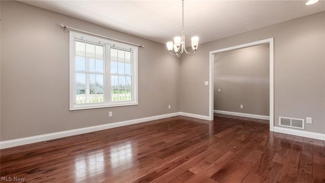 2435 Freedom Lane, Zanesville, OH 43701