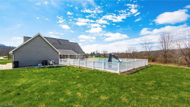 2435 Freedom Lane, Zanesville, OH 43701
