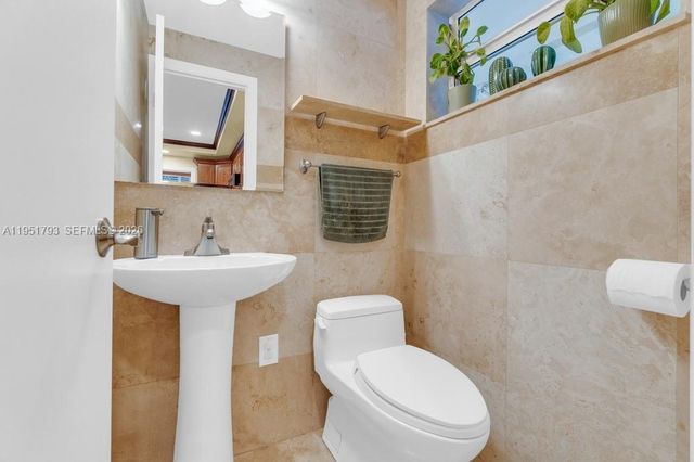 3655 SW 17th St, Miami, FL 33145