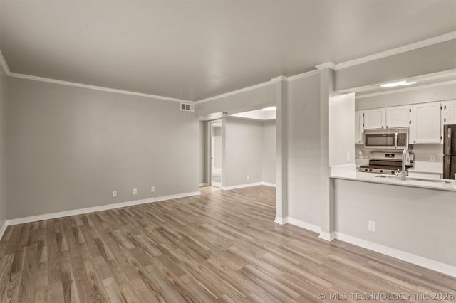 7329 S Yale Avenue 106, Tulsa, OK 74136