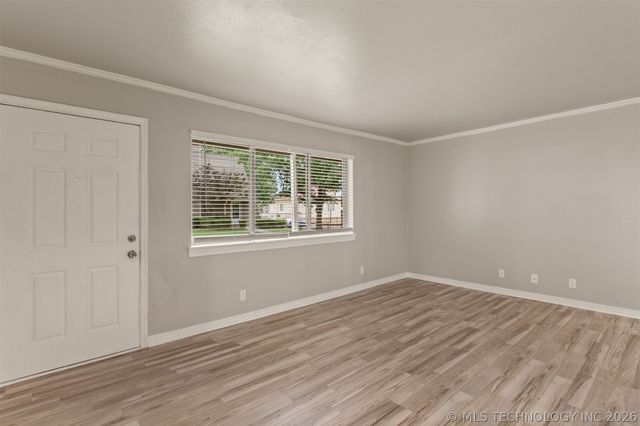 7329 S Yale Avenue 106, Tulsa, OK 74136