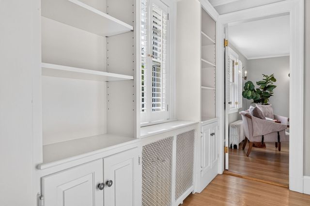 12 Grantland Rd, Wellesley, MA 02481