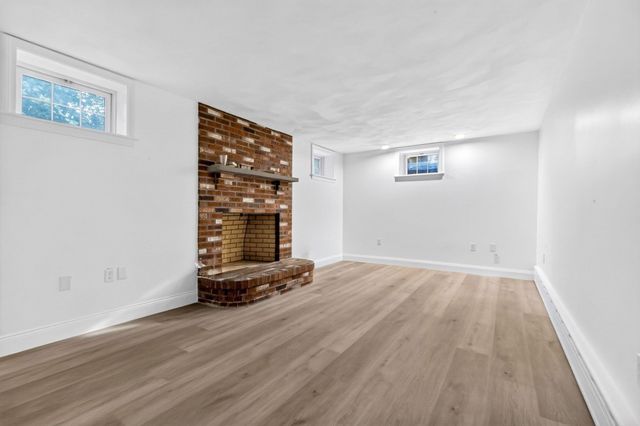 12 Grantland Rd, Wellesley, MA 02481
