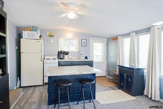 9 Old Lodge Road Road, Columbus, NE 68601