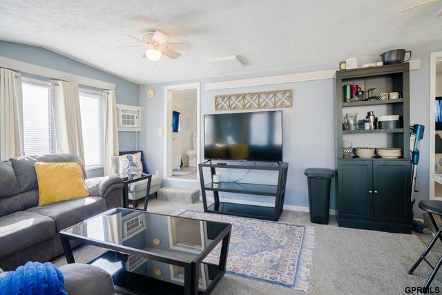 9 Old Lodge Road Road, Columbus, NE 68601