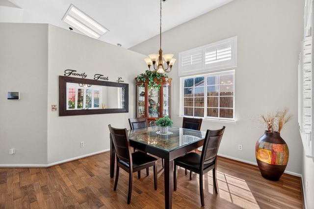 1824 Aberdeen Ct, Manteca, CA 95337