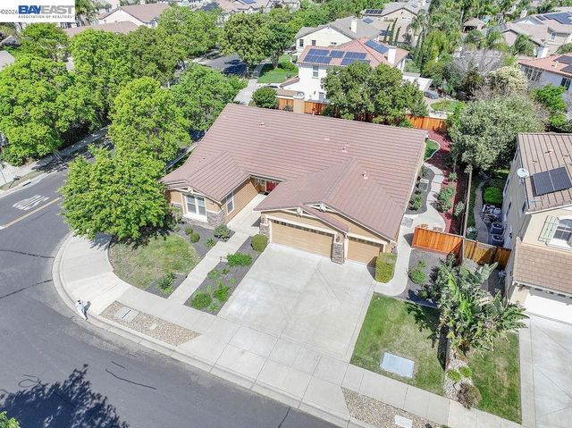 1621 Antica Dr, Brentwood, CA 94513