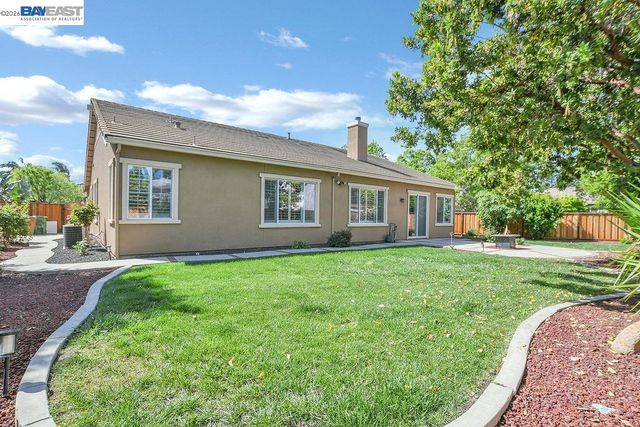 1621 Antica Dr, Brentwood, CA 94513