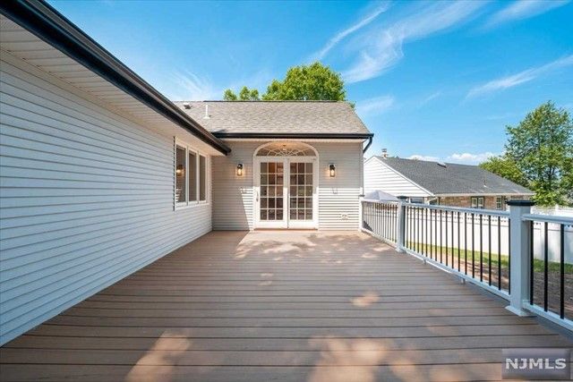 16-38 Elliott Terrace, Fair Lawn, NJ 07410