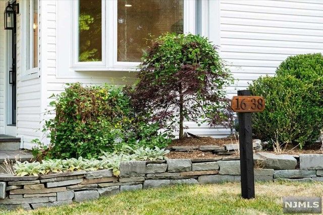 16-38 Elliott Terrace, Fair Lawn, NJ 07410