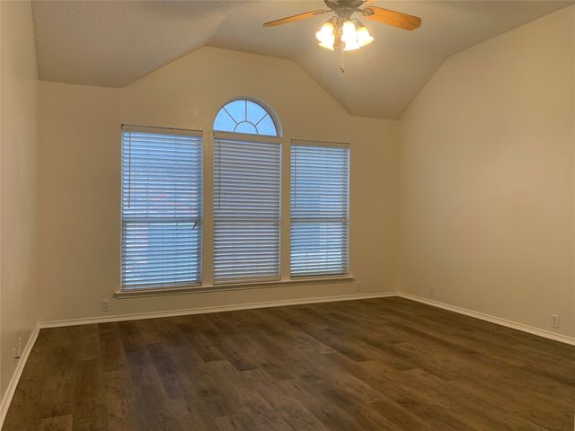 4725 Park Bend Drive, Fort Worth, TX 76137