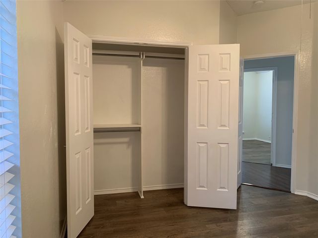 4725 Park Bend Drive, Fort Worth, TX 76137