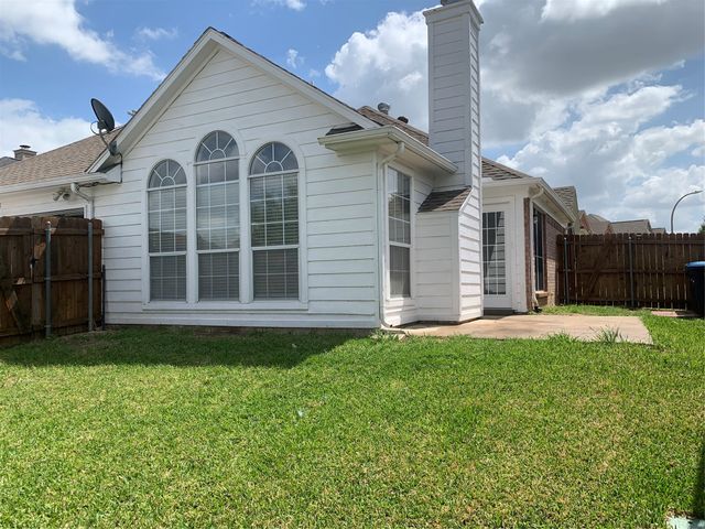 4725 Park Bend Drive, Fort Worth, TX 76137