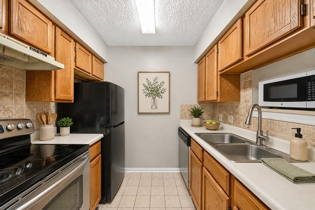 2120 El Paseo Street 802, Houston, TX 77054