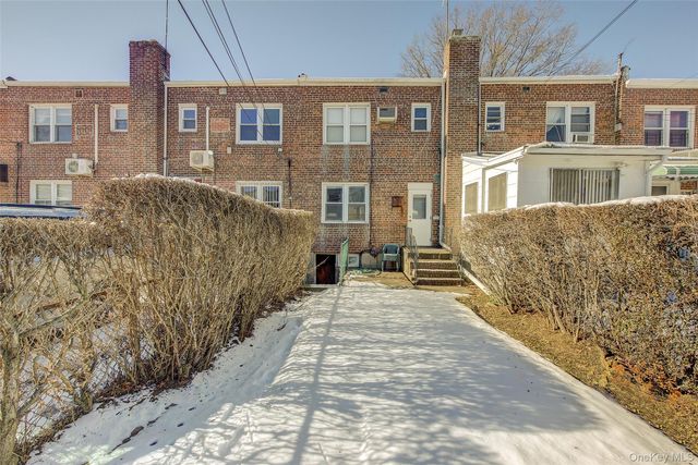 7533 168th Street, Fresh Meadows, NY 11366