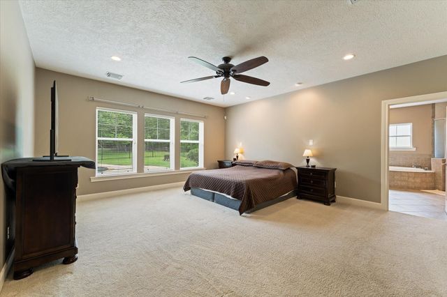 8512 Prince William Court, Montgomery, TX 77316