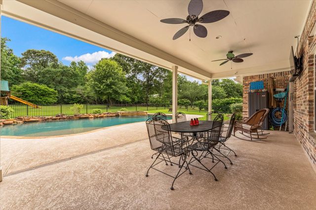 8512 Prince William Court, Montgomery, TX 77316