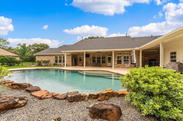 8512 Prince William Court, Montgomery, TX 77316