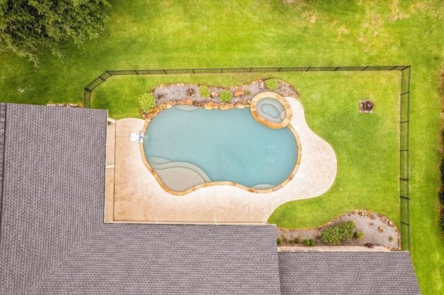 8512 Prince William Court, Montgomery, TX 77316