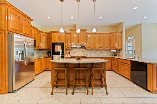 8512 Prince William Court, Montgomery, TX 77316