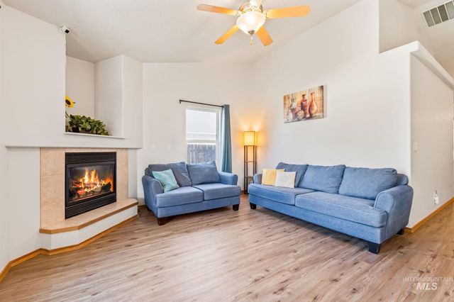 11831 W Blueberry, Nampa, ID 83651