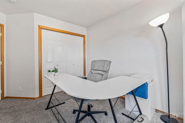 11831 W Blueberry, Nampa, ID 83651