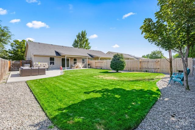 11831 W Blueberry, Nampa, ID 83651