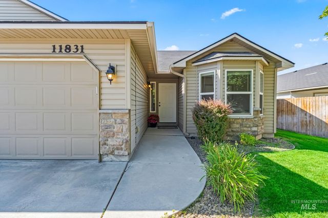 11831 W Blueberry, Nampa, ID 83651