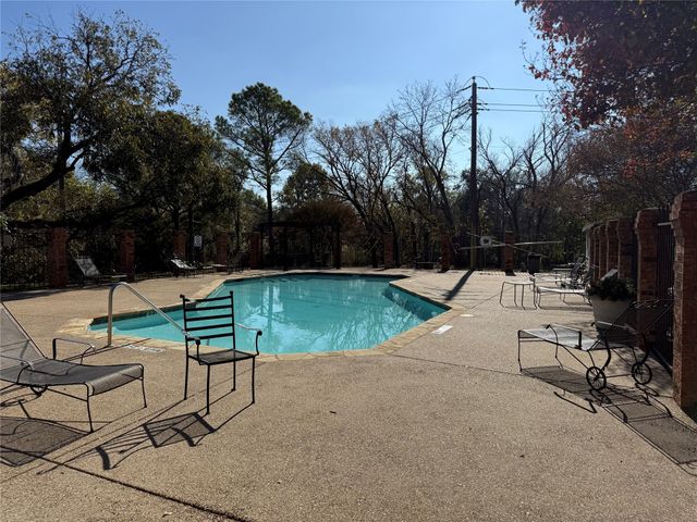 167 Merlin Way, Euless, TX 76039