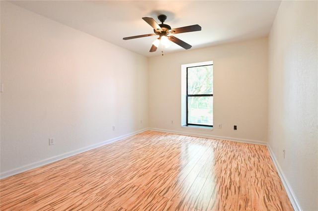 1 Lovers Lane 2, Dickinson, TX 77539