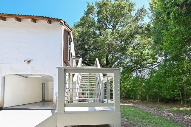 1 Lovers Lane 2, Dickinson, TX 77539