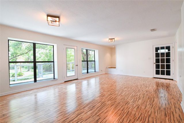 1 Lovers Lane 2, Dickinson, TX 77539