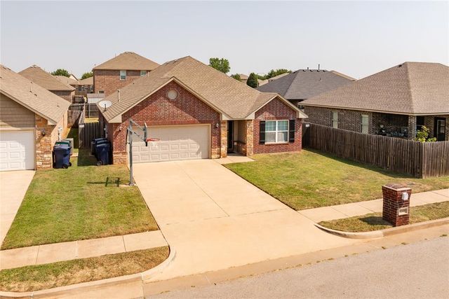 9209 NW 71st Street, Yukon, OK 73099