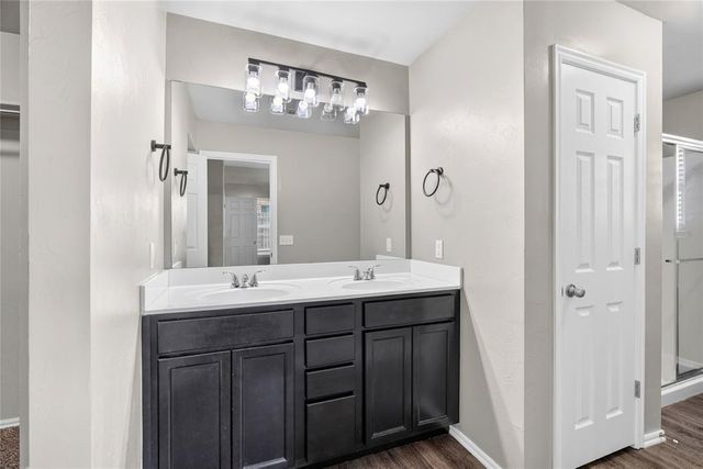 9209 NW 71st Street, Yukon, OK 73099
