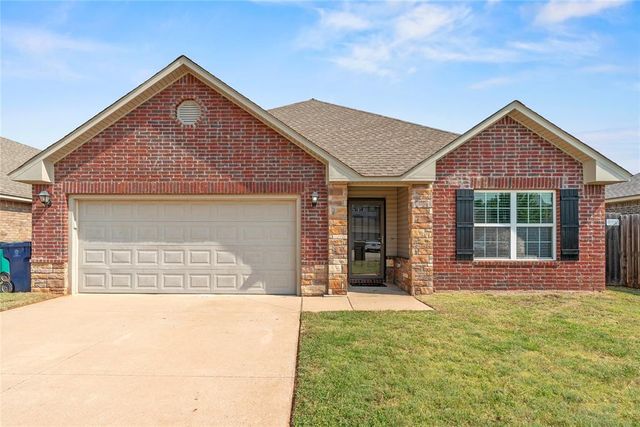 9209 NW 71st Street, Yukon, OK 73099