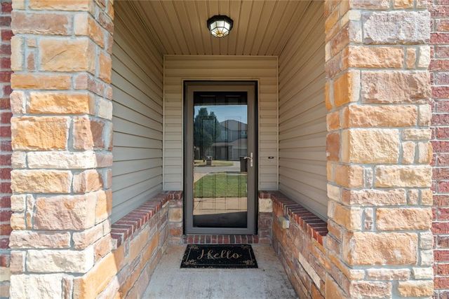 9209 NW 71st Street, Yukon, OK 73099