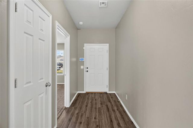 9209 NW 71st Street, Yukon, OK 73099