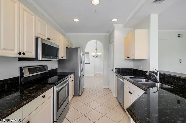 3058 Driftwood WAY 4407, Naples, FL 34109