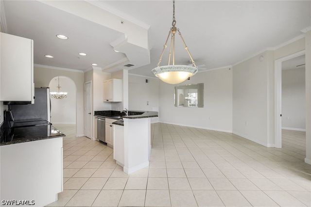 3058 Driftwood WAY 4407, Naples, FL 34109