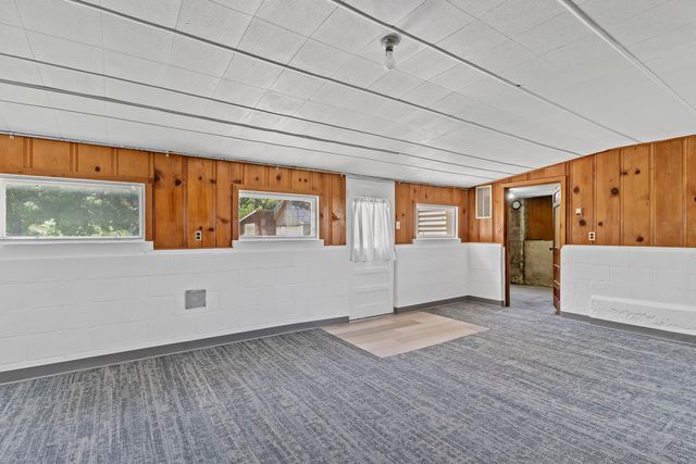 419 E New Melville Road, Willard, MO 65781