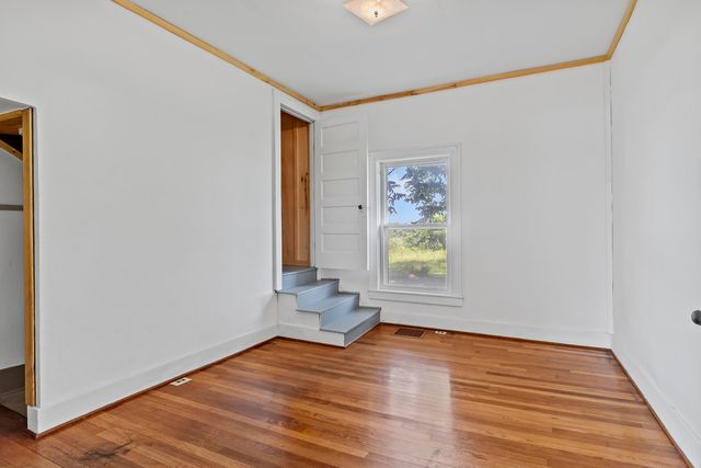 419 E New Melville Road, Willard, MO 65781