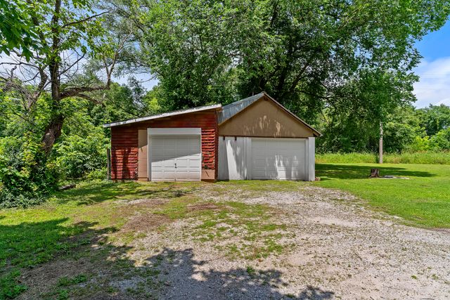419 E New Melville Road, Willard, MO 65781