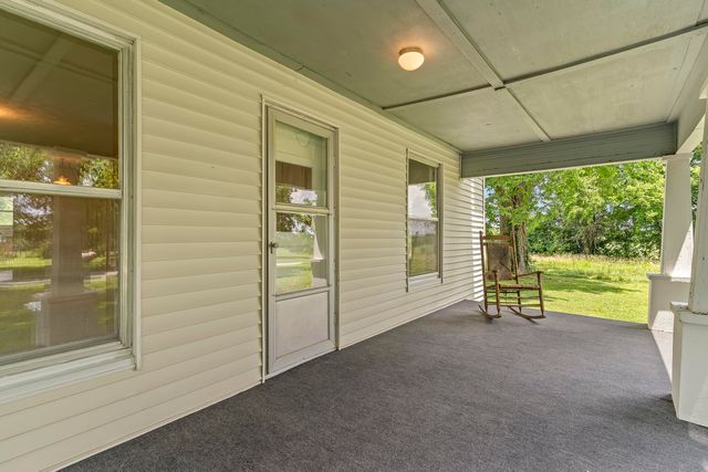 419 E New Melville Road, Willard, MO 65781