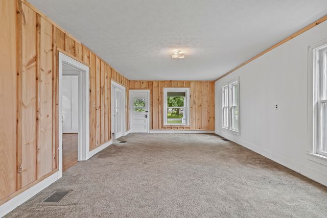 419 E New Melville Road, Willard, MO 65781