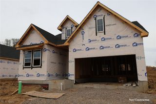 2435 Merriment Drive, Amherst, OH 44001